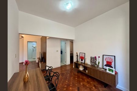 Sala de apartamento à venda com 2 quartos, 100m² em Leblon, Rio de Janeiro