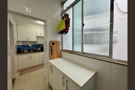 Apartamento à venda com 100m², 2 quartos e sem vagaÁrea de serviço