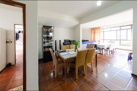 Apartamento para alugar com 200m², 4 quartos e 3 vagasSala