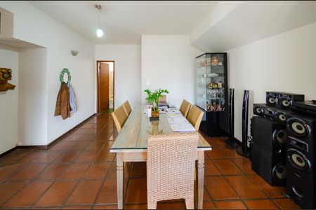 Apartamento para alugar com 200m², 4 quartos e 3 vagasSala