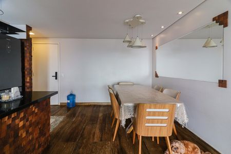 Apartamento à venda com 84m², 2 quartos e 2 vagasSala