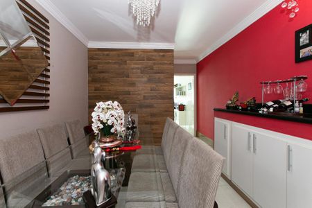 Casa à venda com 185m², 3 quartos e 4 vagas Casa à venda com 185m², 3 quartos e 4 vagasSala de Jantar