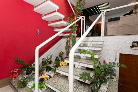 Casa à venda com 185m², 3 quartos e 4 vagas Casa à venda com 185m², 3 quartos e 4 vagasSala