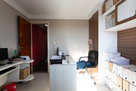 Casa à venda com 185m², 3 quartos e 4 vagas Casa à venda com 185m², 3 quartos e 4 vagasQuarto 2