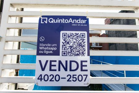 Casa à venda com 185m², 3 quartos e 4 vagas Casa à venda com 185m², 3 quartos e 4 vagasPlaquinha