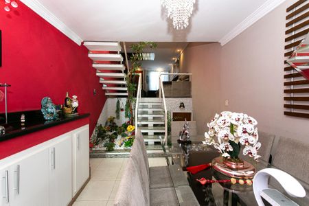 Casa à venda com 185m², 3 quartos e 4 vagas Casa à venda com 185m², 3 quartos e 4 vagasSala de Jantar