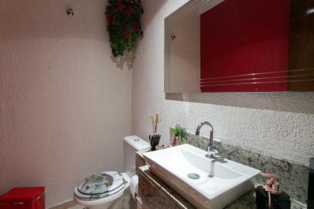 Casa à venda com 185m², 3 quartos e 4 vagas Casa à venda com 185m², 3 quartos e 4 vagasLavabo