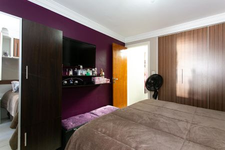 Casa à venda com 185m², 3 quartos e 4 vagas Casa à venda com 185m², 3 quartos e 4 vagasSuíte