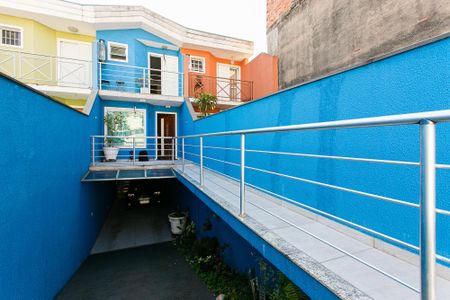 Casa à venda com 185m², 3 quartos e 4 vagas Casa à venda com 185m², 3 quartos e 4 vagasFachada