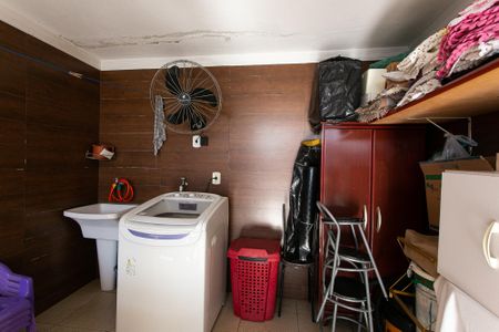 Casa à venda com 185m², 3 quartos e 4 vagas Casa à venda com 185m², 3 quartos e 4 vagasQuintal