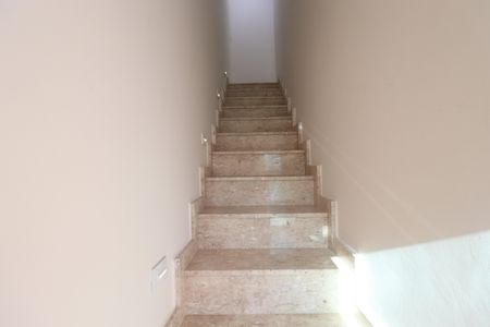 Casa à venda com 140m², 3 quartos e 2 vagasEscada