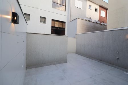 Casa à venda com 140m², 3 quartos e 2 vagasEspaço para Hidro