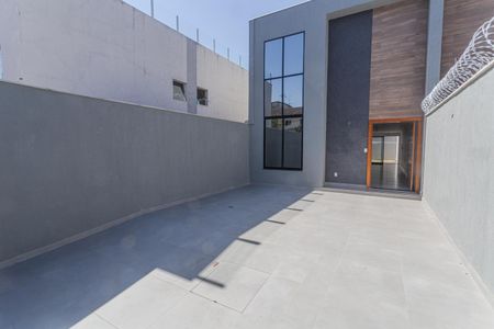 Casa à venda com 155m², 4 quartos e 2 vagasGaragem/Entrada
