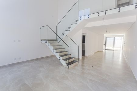 Casa à venda com 155m², 4 quartos e 2 vagasSala