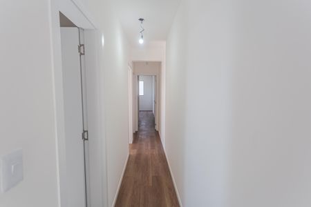 Casa à venda com 155m², 4 quartos e 2 vagasCorredor