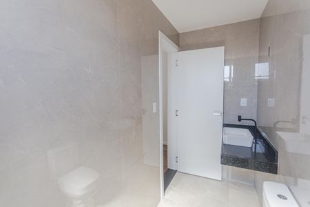 Casa à venda com 155m², 4 quartos e 2 vagasBanheiro da Suíte