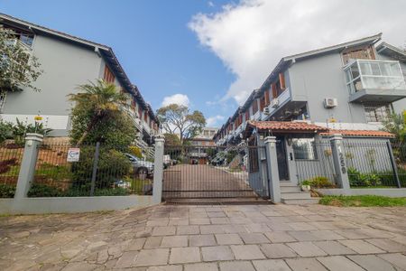 Casa de condomínio à venda com 279m², 3 quartos e 3 vagasFachada