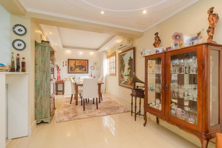 Casa de condomínio à venda com 279m², 3 quartos e 3 vagasSala