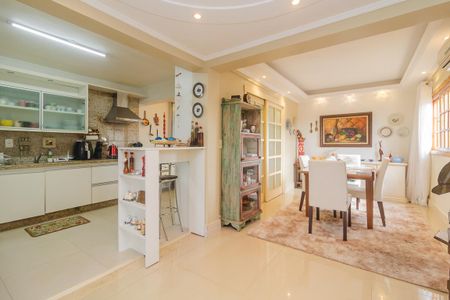 Casa de condomínio à venda com 279m², 3 quartos e 3 vagasSala