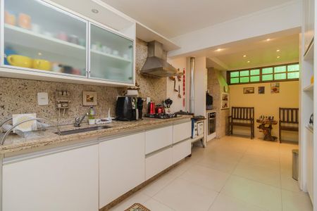 Casa de condomínio à venda com 279m², 3 quartos e 3 vagasCozinha