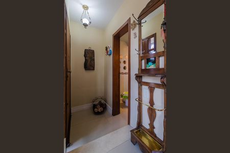 Casa de condomínio à venda com 279m², 3 quartos e 3 vagasCorredor