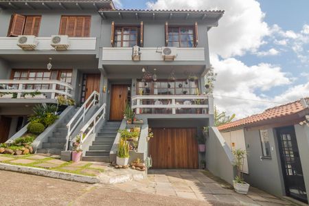 Casa de condomínio à venda com 279m², 3 quartos e 3 vagasFachada