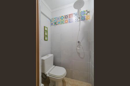 Casa de condomínio à venda com 279m², 3 quartos e 3 vagasBanheiro de Serviço