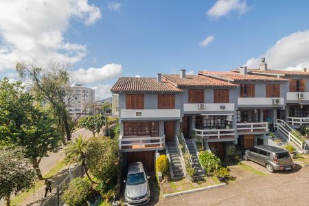 Casa de condomínio à venda com 279m², 3 quartos e 3 vagasVista do Quarto 2