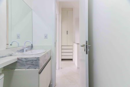 Apartamento para alugar com 60m², 2 quartos e sem vaga Apartamento para alugar com 60m², 2 quartos e sem vagaBanheiro