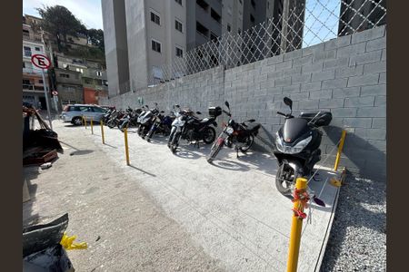 Apartamento para alugar com 76m², 2 quartos e sem vagaEstacionamento para motos