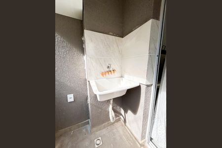 Apartamento para alugar com 76m², 2 quartos e sem vagaÁrea de serviço