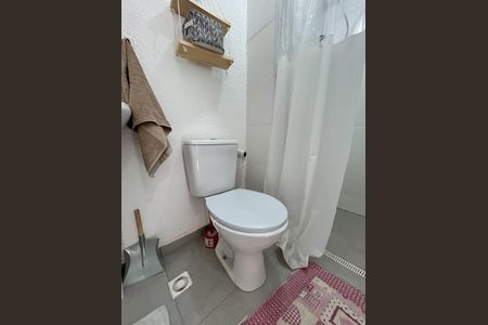 Apartamento para alugar com 76m², 2 quartos e sem vagaBanheiro