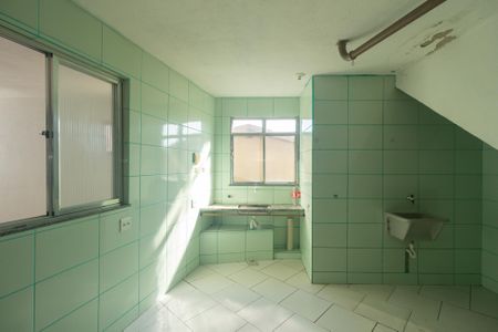 Apartamento para alugar com 128m², 2 quartos e sem vagaCozinha e Área de Serviço