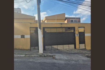 Casa de condomínio à venda com 60m², 2 quartos e 1 vagaFachada