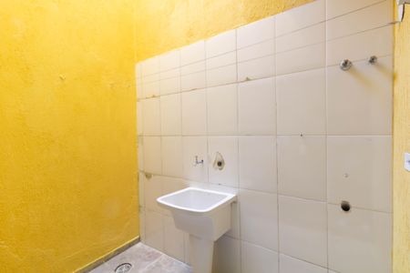 Casa de condomínio à venda com 60m², 2 quartos e 1 vagaÁrea de Serviço