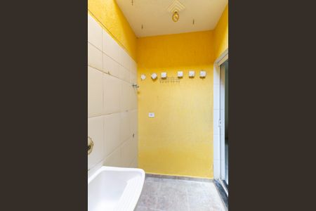 Casa de condomínio à venda com 60m², 2 quartos e 1 vagaÁrea de Serviço