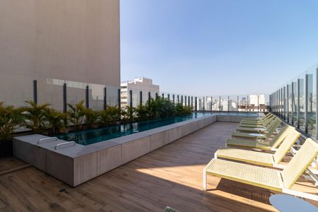Studio para alugar com 25m², 1 quarto e sem vaga Studio para alugar com 25m², 1 quarto e sem vagaÁrea comum - Piscina