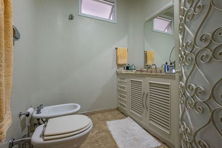 Apartamento à venda com 170m², 3 quartos e 1 vagaBanheiro da Suíte