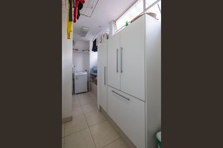 Apartamento à venda com 170m², 3 quartos e 1 vagaÁrea de Serviço
