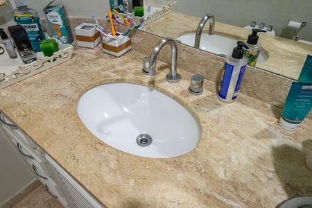 Apartamento à venda com 170m², 3 quartos e 1 vagaBanheiro da Suíte