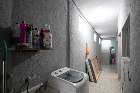 Casa à venda com 200m², 4 quartos e 1 vaga Casa à venda com 200m², 4 quartos e 1 vagaCasa 1 - Área de serviço