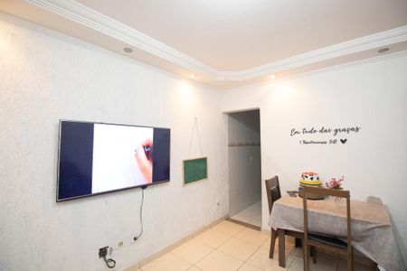 Casa à venda com 200m², 4 quartos e 1 vaga Casa à venda com 200m², 4 quartos e 1 vagaCasa 2 - Sala