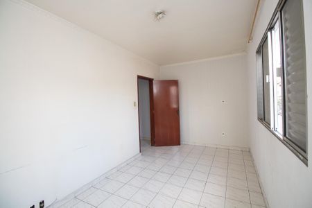 Casa à venda com 200m², 4 quartos e 1 vaga Casa à venda com 200m², 4 quartos e 1 vagaCasa 1 - Quarto