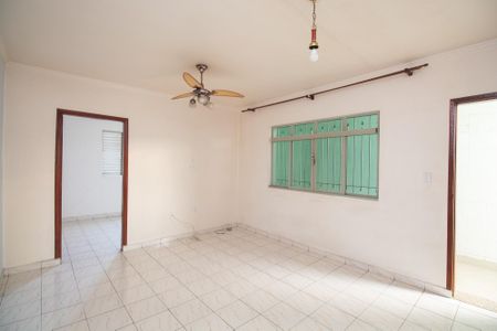 Casa à venda com 200m², 4 quartos e 1 vaga Casa à venda com 200m², 4 quartos e 1 vagaCasa 2 - corredor