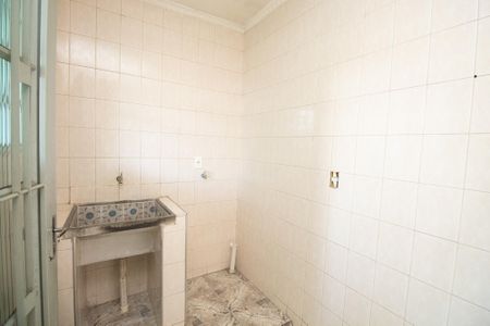 Casa à venda com 200m², 4 quartos e 1 vaga Casa à venda com 200m², 4 quartos e 1 vagaCasa 1- Área de serviço