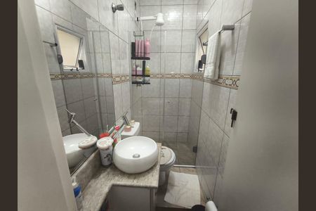 Casa à venda com 190m², 3 quartos e 2 vagasBanheiro