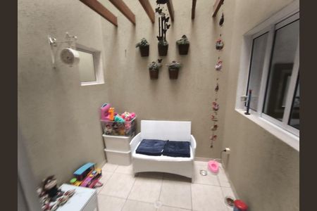 Casa à venda com 190m², 3 quartos e 2 vagasÁrea Externa