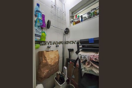 Apartamento à venda com 48m², 1 quarto e sem vagaBanheiro de serviço