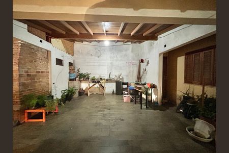 Casa à venda com 90m², 4 quartos e 3 vagas Casa à venda com 90m², 4 quartos e 3 vagasQuintal