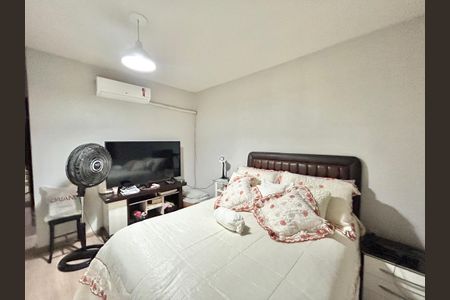 Casa à venda com 90m², 4 quartos e 3 vagas Casa à venda com 90m², 4 quartos e 3 vagasSuíte